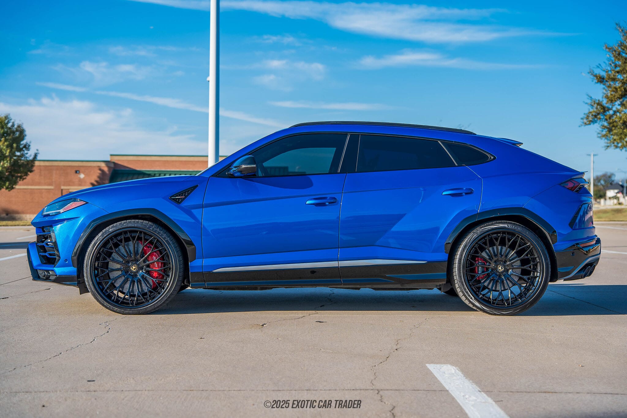 2019 Lamborghini Urus 